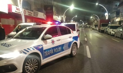 Otomobille çarpışan motosikletli yaralandı