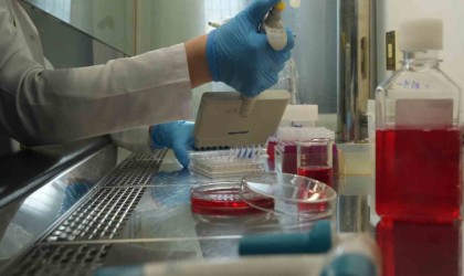 (Özel) Korona virüsü yüzde 99 engelleyen burun spreyi ürettiler