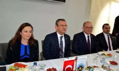 Özgür Özel: Emeklilerin hepsi ne CHP’lidir ne İYİ Partilidir ne de bir siyasi görüştendir