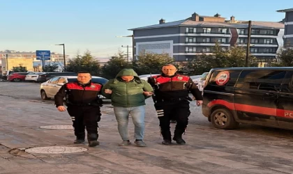 Pavyon çalışanlarına ’kaçak silah ticareti’ operasyonu; 16 gözaltı