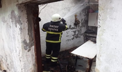 Reyhanlıda çıkan ev yangını söndürüldü