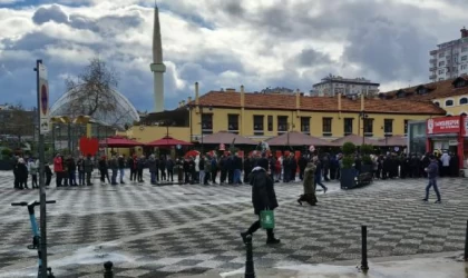 Samsunspor - Galatasaray maçı biletlerine yoğun ilgi