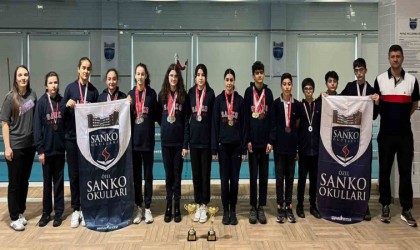 SANKO Okulları öğrencilerinin yüzme başarısı