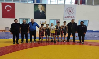 Sarıgöllü güreşçiler okul sporlarında madalyaları topladı