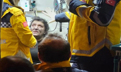 Şarjda bırakılan telefon faciaya neden oluyordu: Anne ve 4 çocuğu dumandan etkilendi