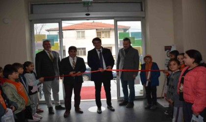 Selendide kitap fuarı açıldı