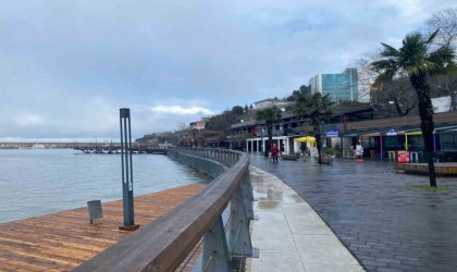 Sıcaklıklar düştü, sahil boş kaldı