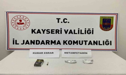 Sigara kağıdına sarılı uyuşturucu yakalandı