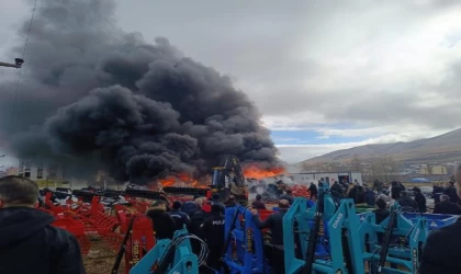 Sivas’ta tarım aletleri satılan iş yerinde yangın