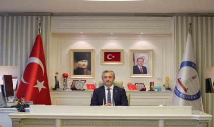 Tahmazoğlu, Çalışan Gazeteciler Gününü kutladı