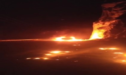 Tır dorsesi alev alev yandı