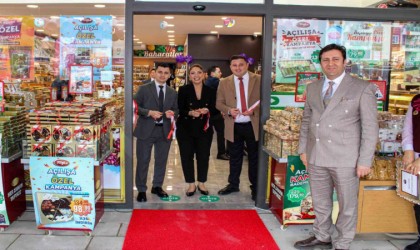 Tuğba Kuruyemiş, 113. şubesini Antalyada açtı