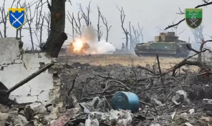 Ukrayna’ya ait savaş aracı, Rus zırhlısını imha etti