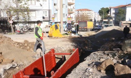 Ulutepe Caddesinin yağmur suyu hattında ilk kazma vuruldu