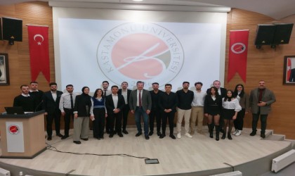 Üniversite öğrencileri, liderlik sunumlarıyla birinci gelebilmek için yarıştı