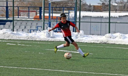 Vanın milli futbolcusu Şilan performansıyla göz dolduruyor