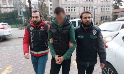 Yolcunun valizindeki ısıtıcı ve monitörün içinden uyuşturucu çıktı