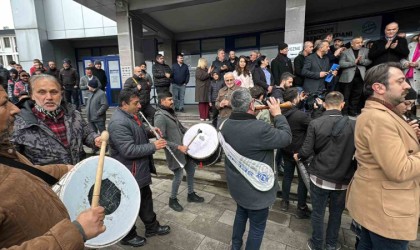 Yüzde 71 zammı davul ve zurna ile kutladılar