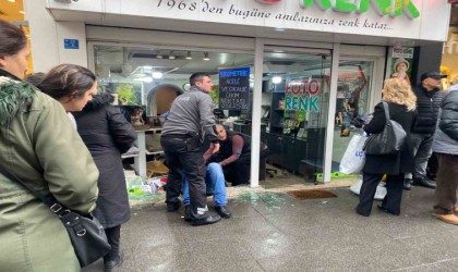 Zonguldakta bir kişi yaslandığı işyerinin camı patlayınca yaralandı