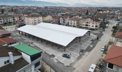 2 bin 337 metrekarelik pazar yerinin çatısı kapanıyor