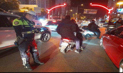 Adanada motosiklet kullananlara sıkı denetim
