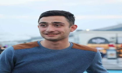 Ağaca çarpan motosikletin sürücüsü öldü