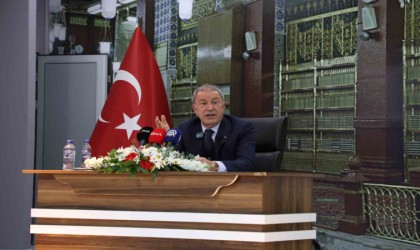 AK Parti Milletvekili Hulusi Akar: “TSK depremin ilk saatinden beri sahada, bunu bilin”
