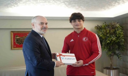 Akif Çağatay Kılıç: “Alperenin şimdiki hedefi olimpiyat şampiyonluğu”