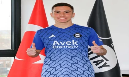 Altay’dan 17’lik kaleciye imza