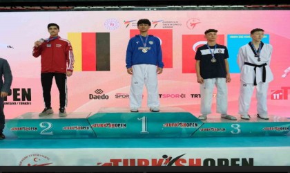 Antalyada DEPSAŞ Enerji Spor Kulübü rüzgarı