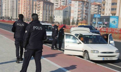 Aracın içinde ölü bulundu