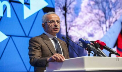 Bakan Uraloğlu: 19,5 milyonu sabit, 74,8 milyonu mobil olmak üzere 94,3 milyon geniş bant internet abone sayısına ulaştık