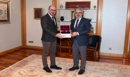 Bakan Yardımcısı Yelkenciden Rektör Erdala ziyaret