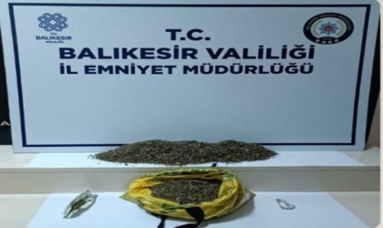 Balıkesirde uyuşturucu taciri 2 kişi tutuklandı