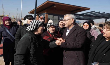 Başkan Alim Işık emekli polis eşleriyle buluştu