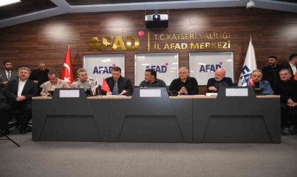 Başkan Büyükkılıç: “Yüzyılın afeti, yüzyılın dayanışmasına dönüştü”