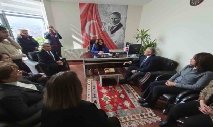 Başkan Büyükkılıçtan Umut Çınarı ve Çocuk Koruma Derneğine ziyaret