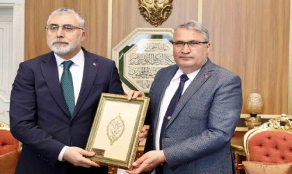 Başkan Çerçi Bakan Işıkhana çalışmalarını anlattı