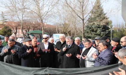 Başkan Çolakbayrakdar, “Sosyal odaklı projeler üretip, temellerini atıyoruz”