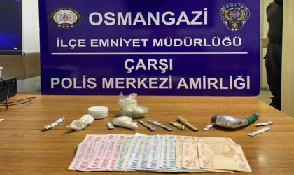 Bekçiler zehir tacirini kıskıvrak yakaladı