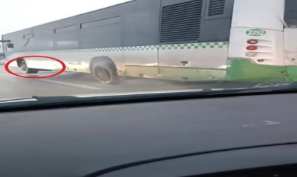 Bursada halk otobüs şoförü tek teker sürdü