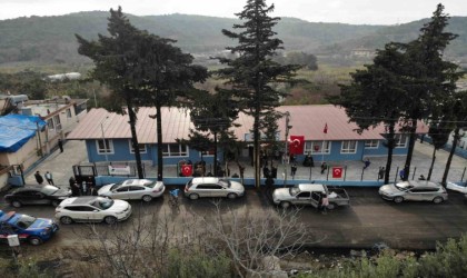 Bursadan Türkiyeye açıldı, depremzedelere okul yaptırdılar