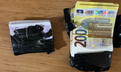 Ceketin cebine bantladığı 54 bin Euro gümrüğe takıldı