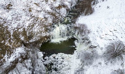 Çiseli Şelalesi, kışın da doğa severlerin vazgeçilmez destinasyonu