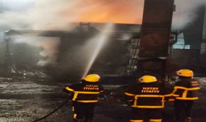 Demir çelik fabrikasında korkutan yangın