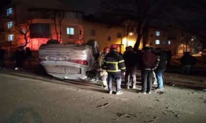 Direksiyon başında fenalaştı, kontrolden çıkıp takla atan cipte sıkıştı