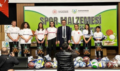 Diyarbakırda 110 okula 1 milyon liralık malzeme desteği