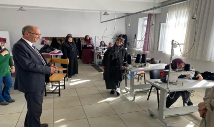 Domaniç Belediyesinden HEMe dikiş makinesi desteği