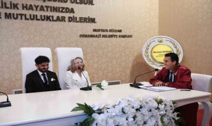 Dünya evine giren çifte Dündardan sürpriz