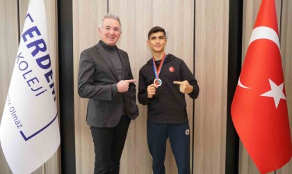 Erdem Koleji öğrencisi Balkan şampiyonu oldu